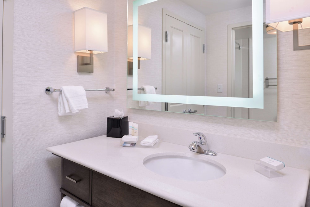 Homewood Suites by Hilton Des Moines Airport - photo 38