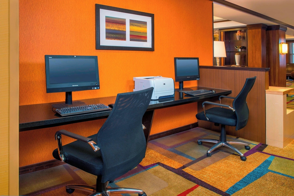 Fairfield Inn & Suites by Marriott Williamsburg - photo 21