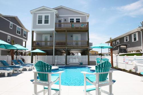 Porpoise Driven Life by Oak Island Accommodations - photo 16