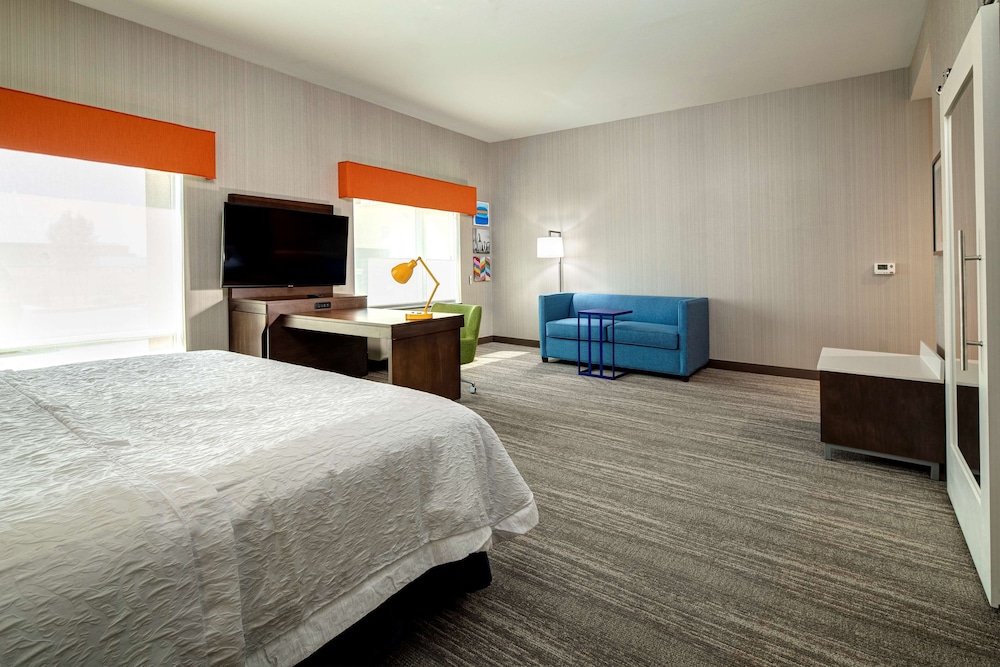 Hampton Inn & Suites Indio - photo 9