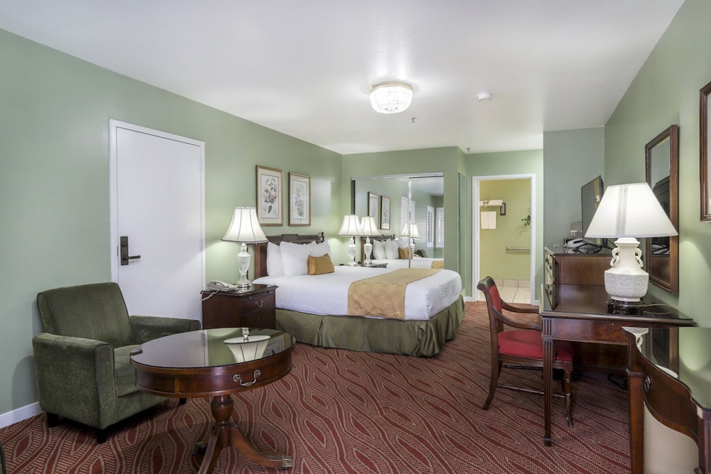 Campbell Inn - photo 10