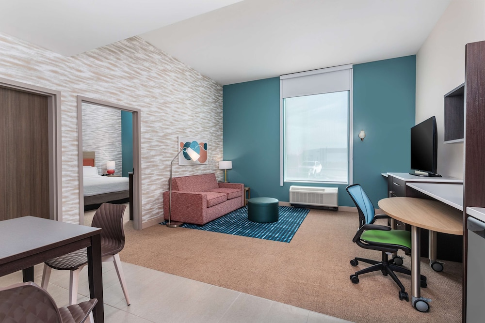 Home2 Suites by Hilton Cedar Rapids Westdale - photo 12