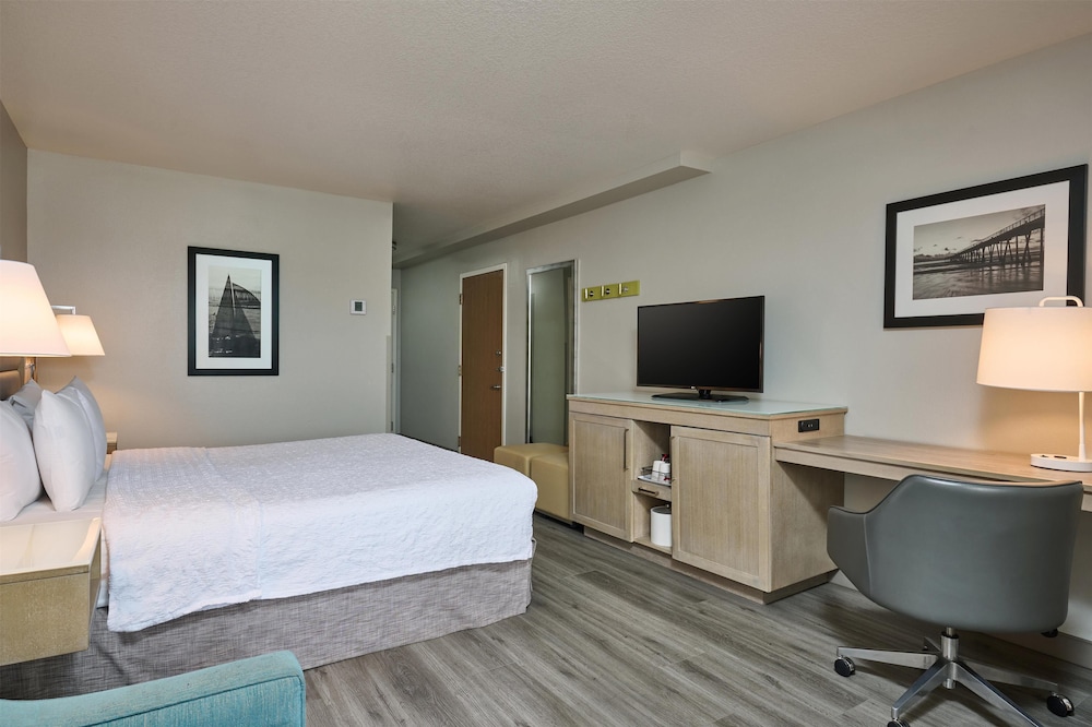 Hampton Inn & Suites Hermosa Beach - photo 25