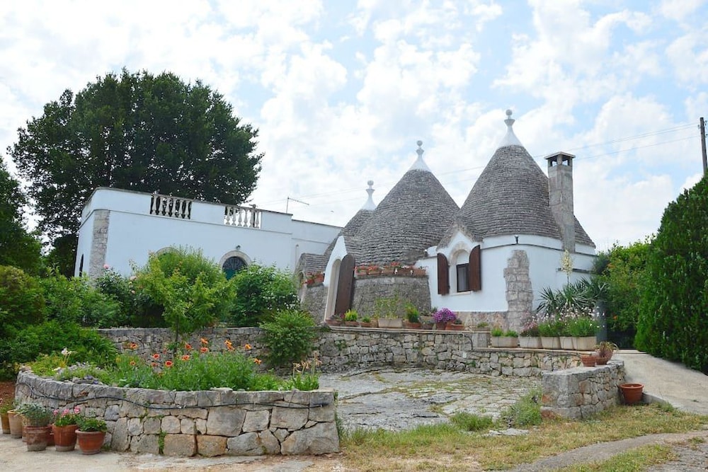 Trullo del Giudice — 4-Star Luxury Hotel in Ostuni, Italy