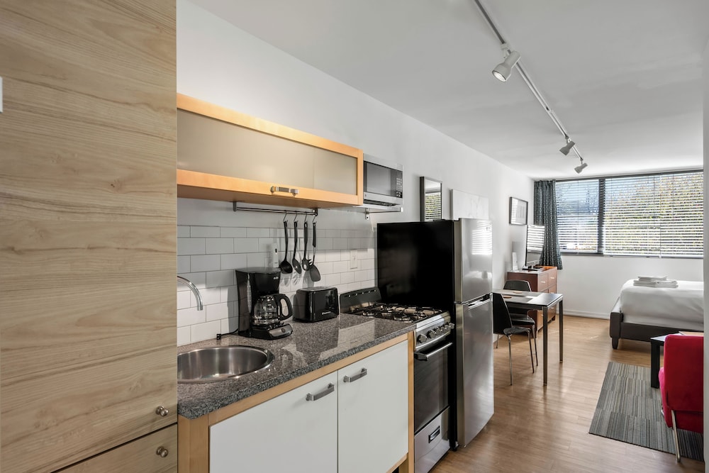 Studios On 25th by BCA Furnished Apts - photo 33
