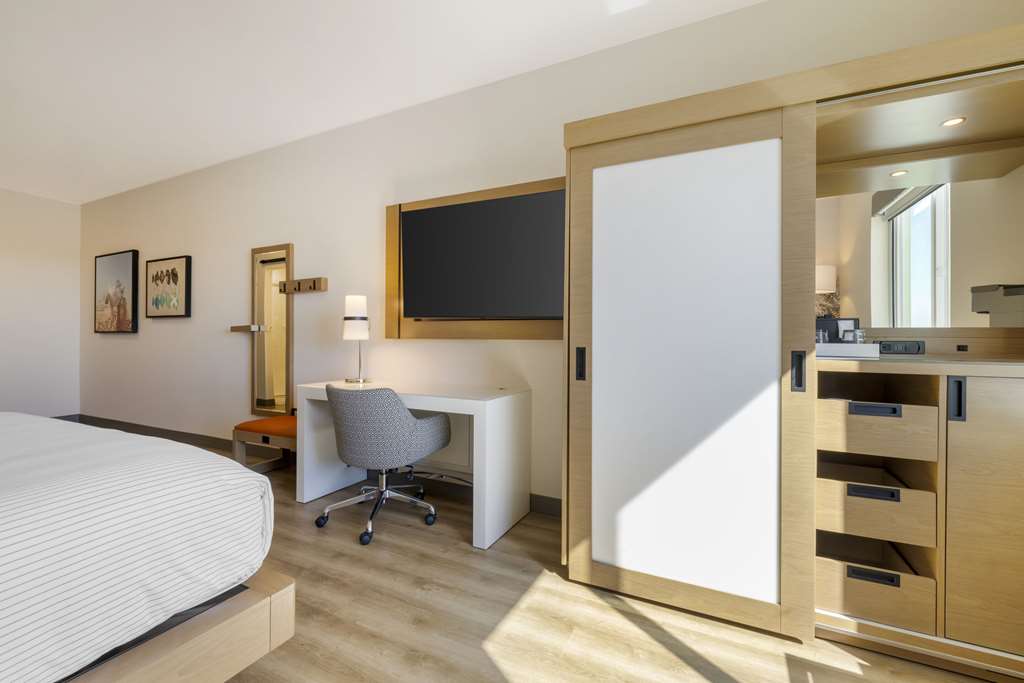 Cambria Hotel El Centro Imperial - photo 23