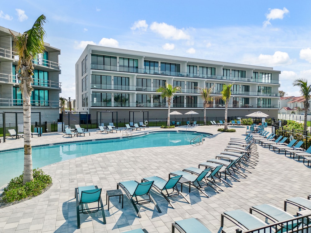 Villatel at Harbor Island Beach Club - featured photo