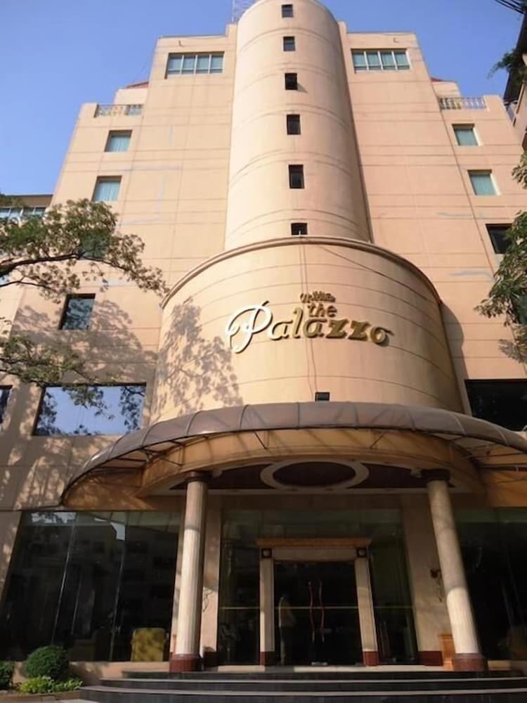Palazzo Bangkok Hotel