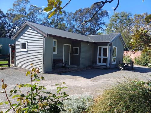 Magnolia Cottage B&B — 4-Star Luxury Hotel in Pleasant Point, New Zealand