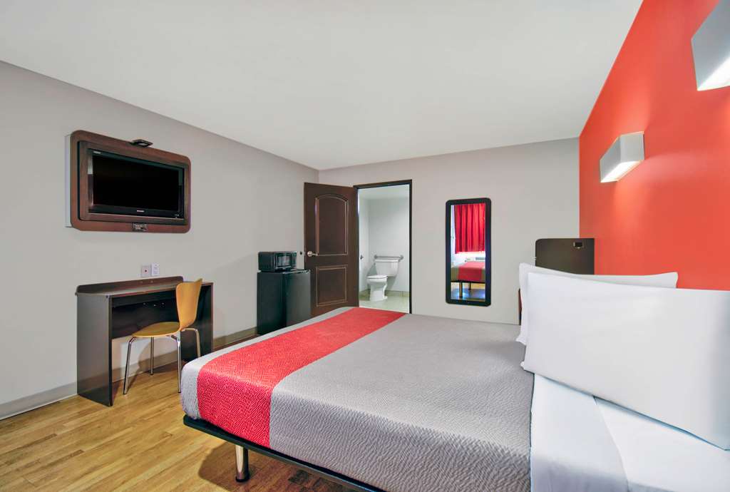 Motel 6 Victorville Desert Express - photo 15