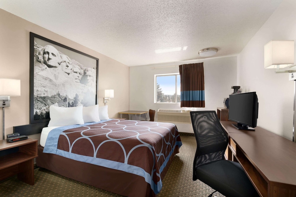 Super 8 by Wyndham Custer Crazy Horse Area - photo 2