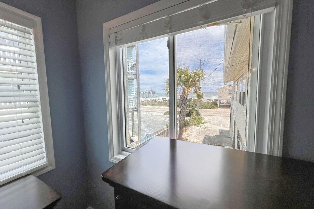 Lands End Retreat by Sea Scape Properties - photo 14