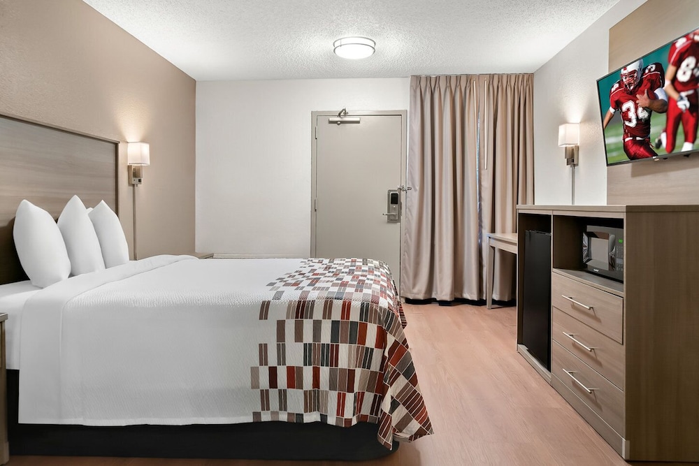 Red Roof Inn Auburn Hills - photo 23