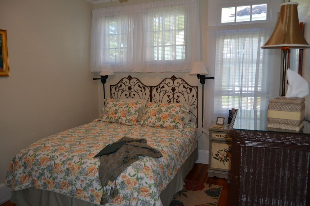 Boathouse Waterfront Lodging - photo 5