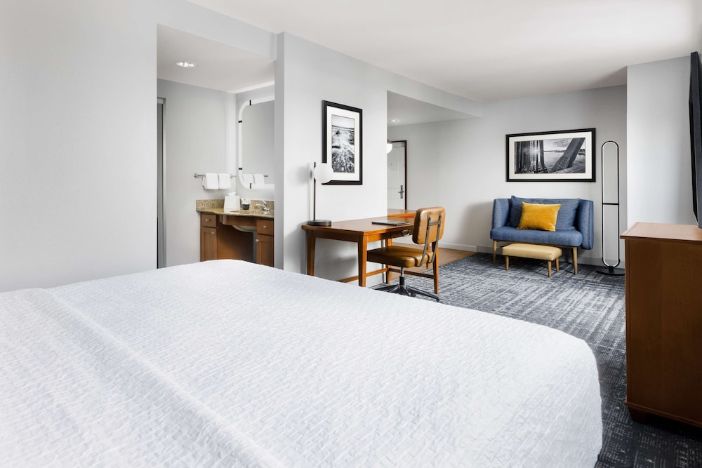 Homewood Suites by Hilton Portsmouth - photo 14