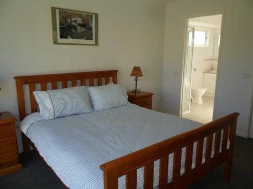 Norman Bay Escape — Cowes — photo 4