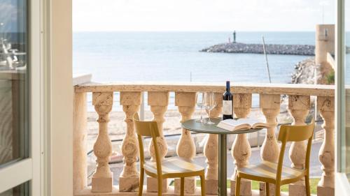 Sea View Apartment 1 Bedroom — 4-Star Luxury Hotel in San Vincenzo, Italy