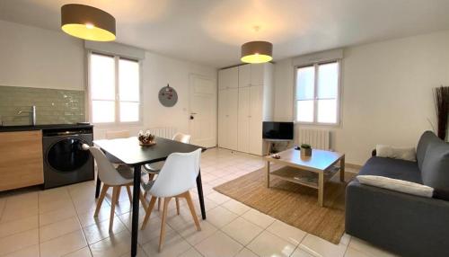 Cocooning Giverny Vernon N4 Et N9 in Vernon, France