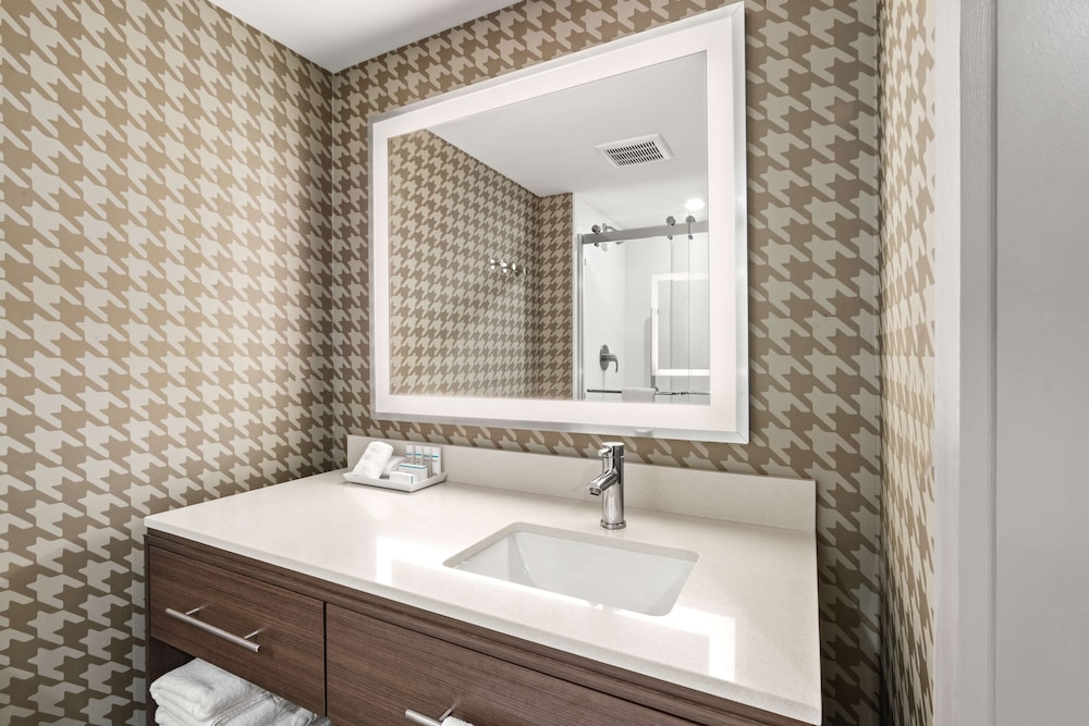 Home2 Suites by Hilton North Conway - photo 51