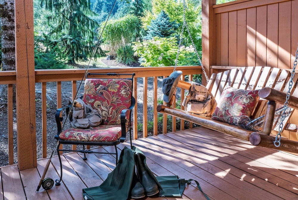 Carson Ridge Luxury Cabins - photo 23