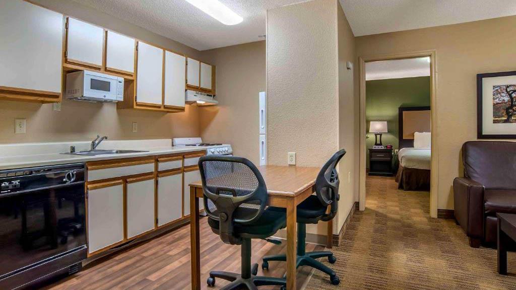 Studio 6 Suites Charlotte NC Tyvola Rd Executive Park - photo 7