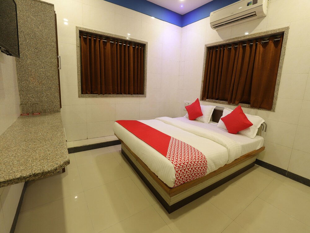 Oyo 10697 Hotel Suraj Inn — Surat