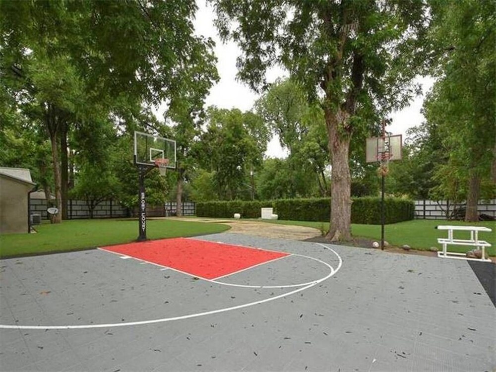 Ultimate Escape w Basketball Court by Domio - photo 22