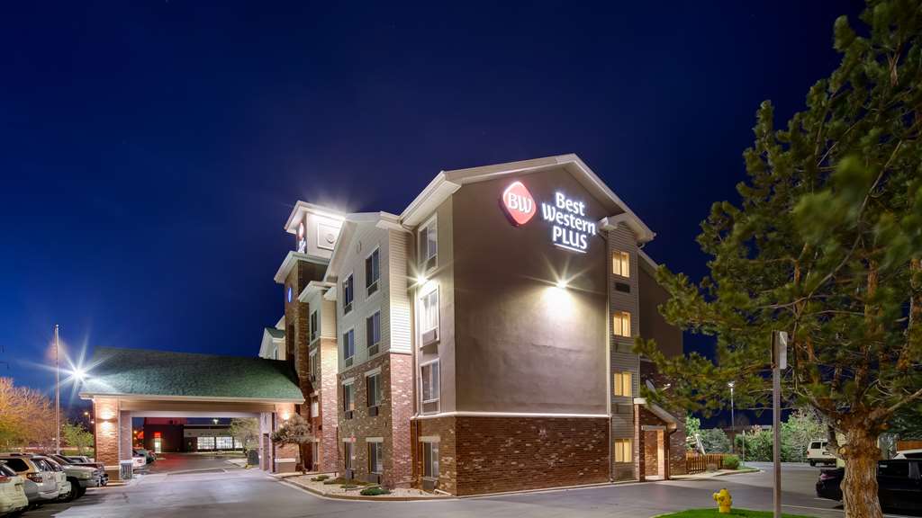 Best Western Plus Gateway Inn & Suites - photo 10