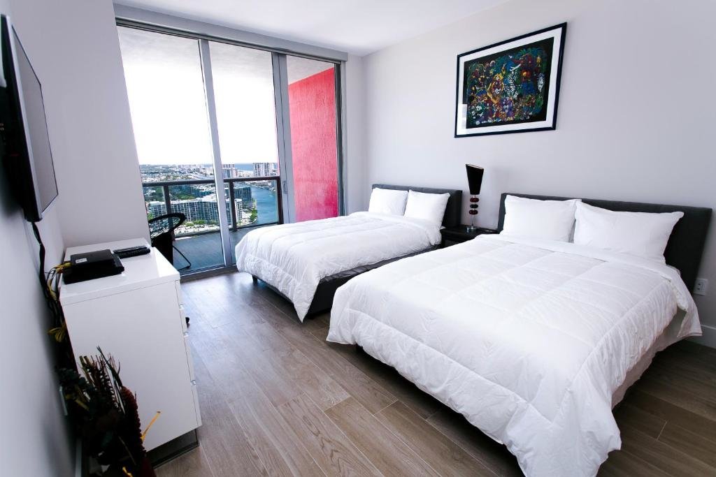 Beachwalk Resort by Miami Management — hotel in Hallandale Beach