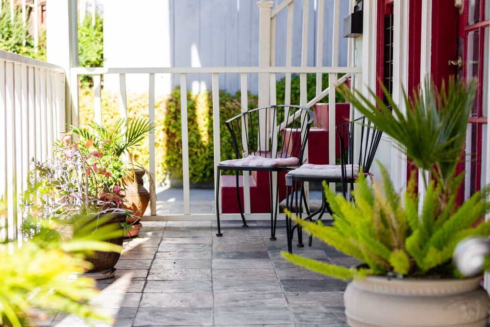 Hollywood Hills Suites - photo 47