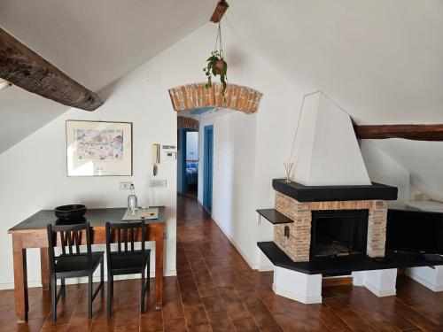 La Mansarda di Vico Mandorla — 4-Star Luxury Hotel in Savona, Italy