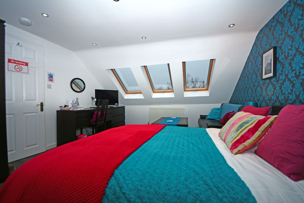 Kedleston View B&B — 5-Star Luxury Hotel in Derby, United Kingdom