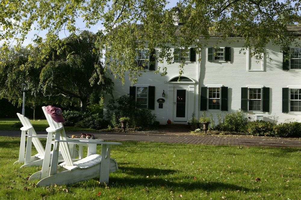 Captain's House Inn — 4-Star Luxury Hotel in Chatham, United States