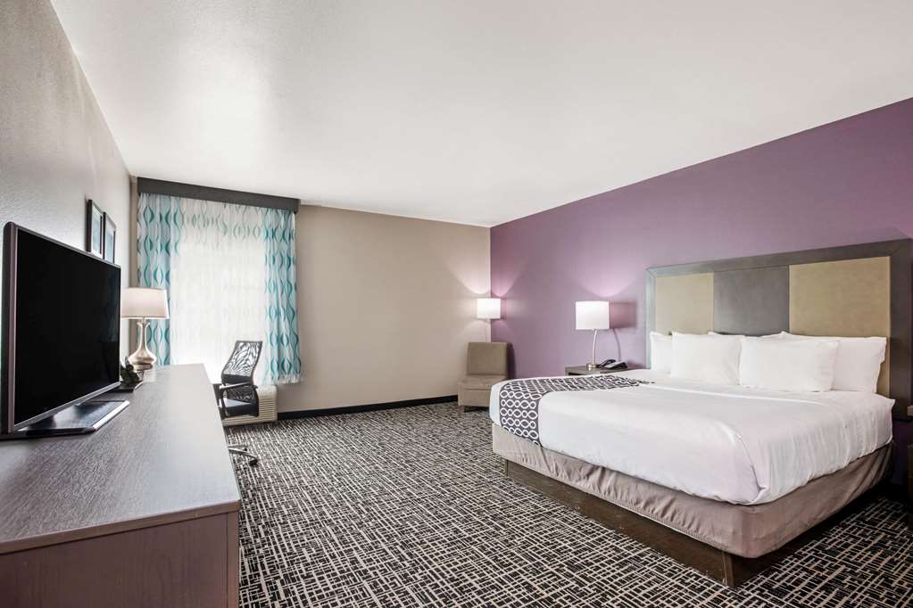 La Quinta Inn & Suites by Wyndham Corpus Christi Portland - photo 10