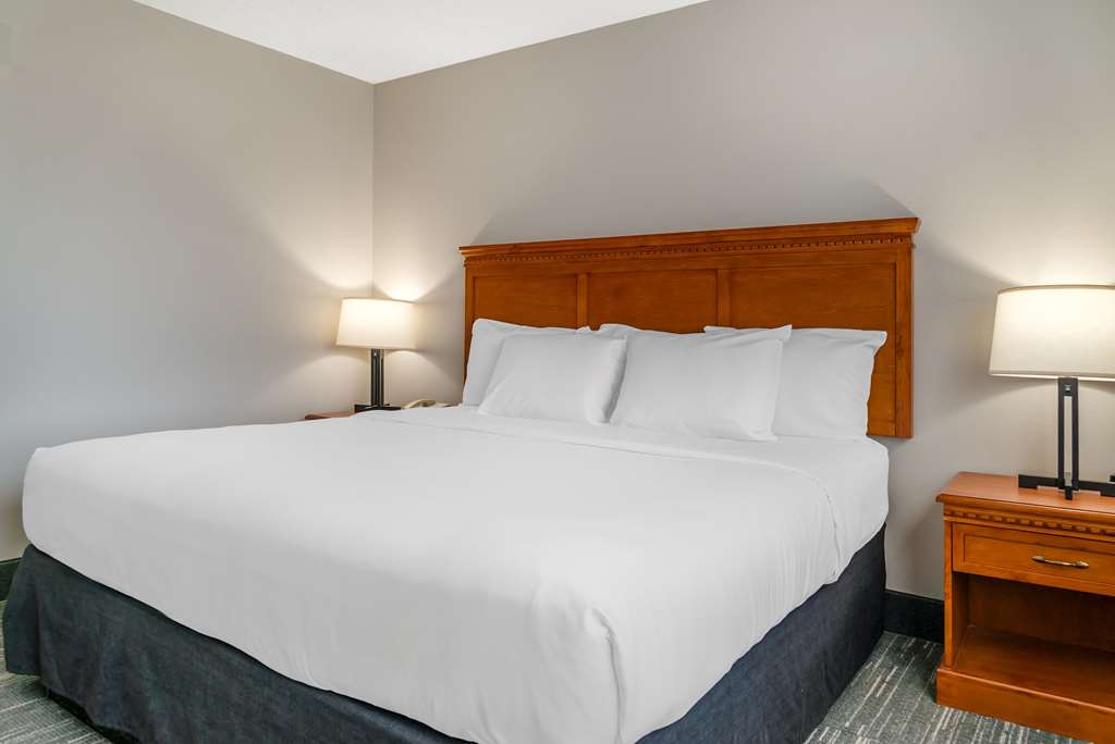 Country Inn & Suites by Radisson Rossford Toledo South - photo 31