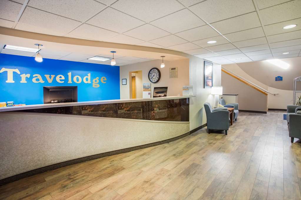 Travelodge by Wyndham Colorado Springs Airport Peterson AFB - photo 5