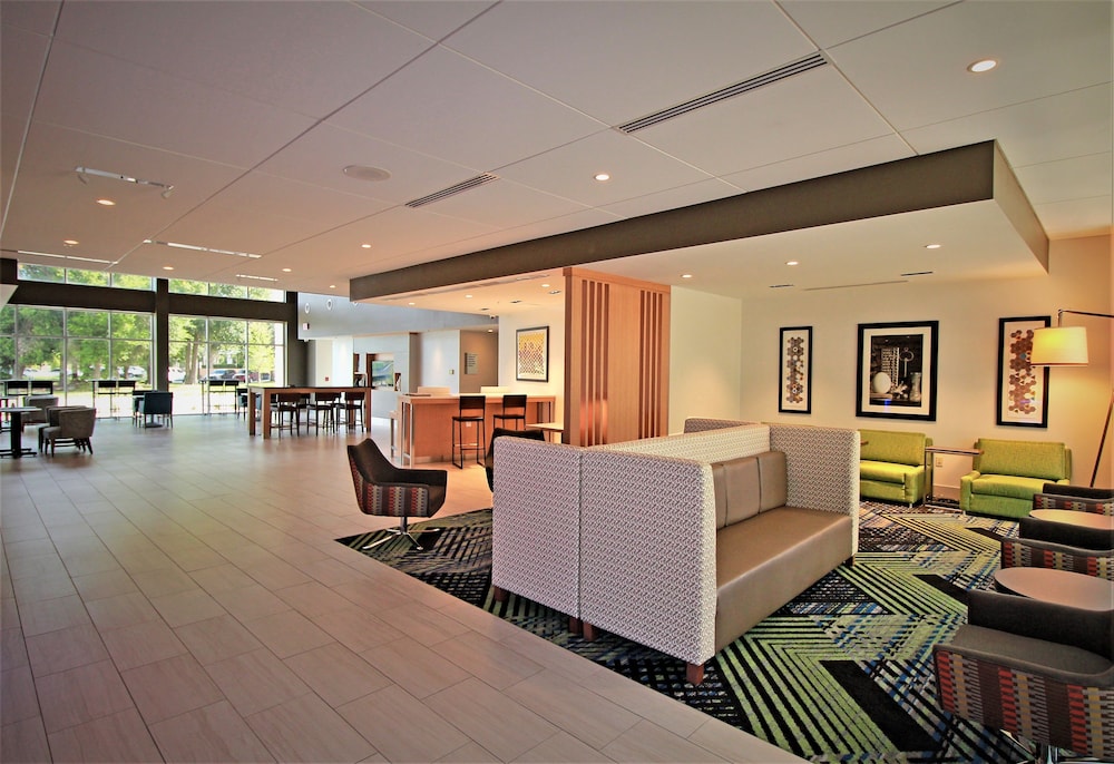 Holiday Inn Express & Suites Ocala by IHG - photo 31