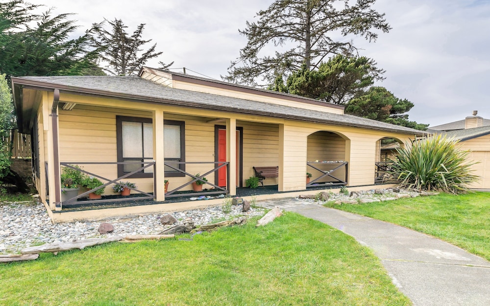 Gold Beach Inn - photo 16
