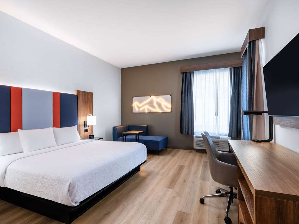 La Quinta by Wyndham Chelsea Birmingham - photo 12