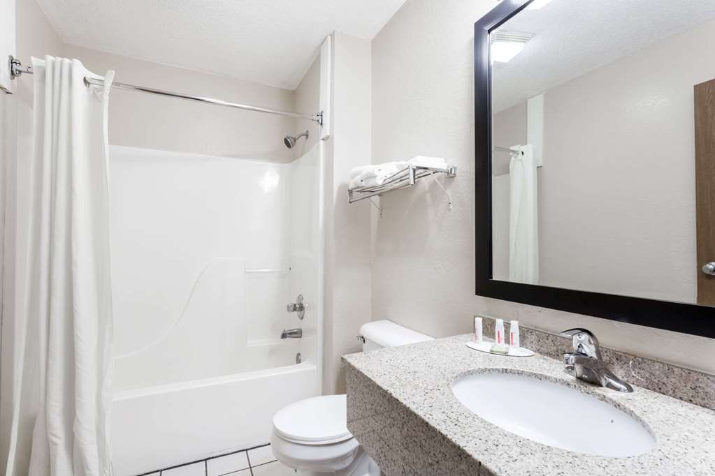 Super 8 by Wyndham Harrisburg - photo 11