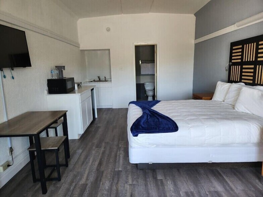 Hotel M Morgantown WVU Area - photo 12