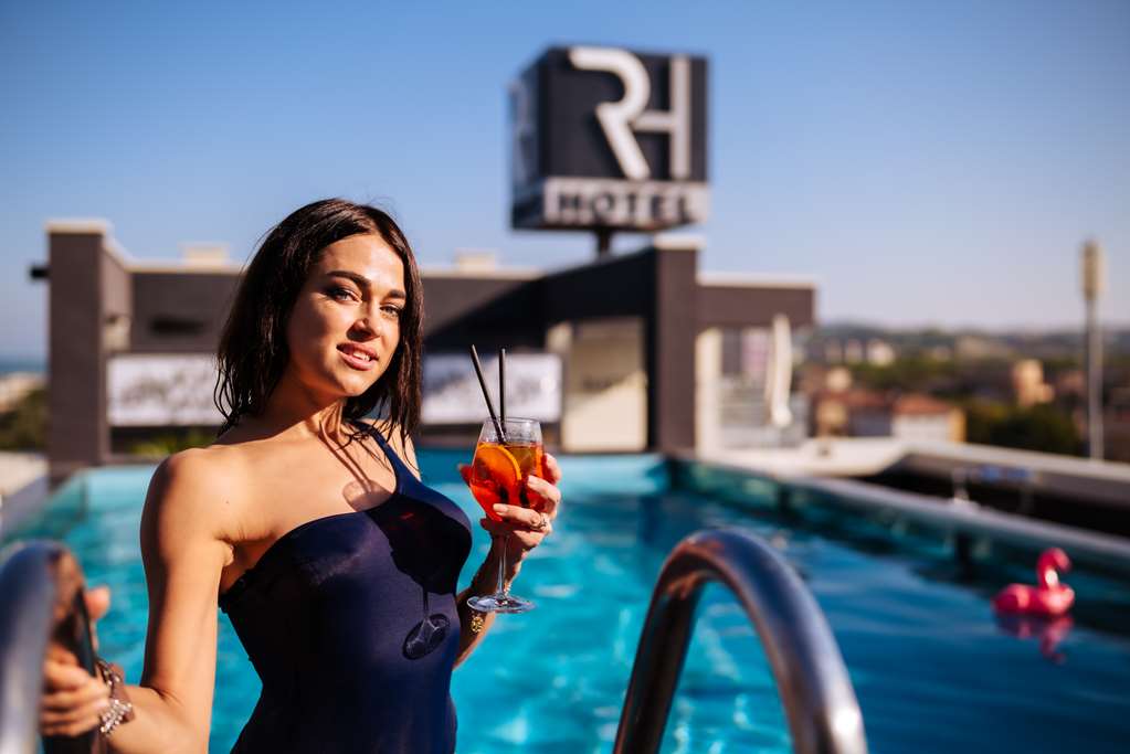 Raffaello Hotel & Mooka Restaurant in Senigallia, Italy