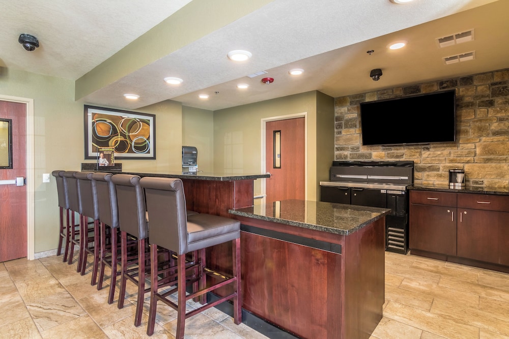 Cobblestone Inn & Suites Barron - photo 36
