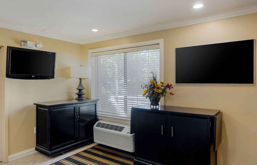 Extended Stay America Suites Boston Waltham 52 4th Ave - photo 5