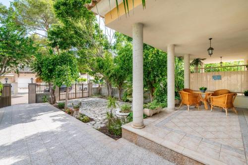 Lago y Playa in Port D'alcudia, Spain