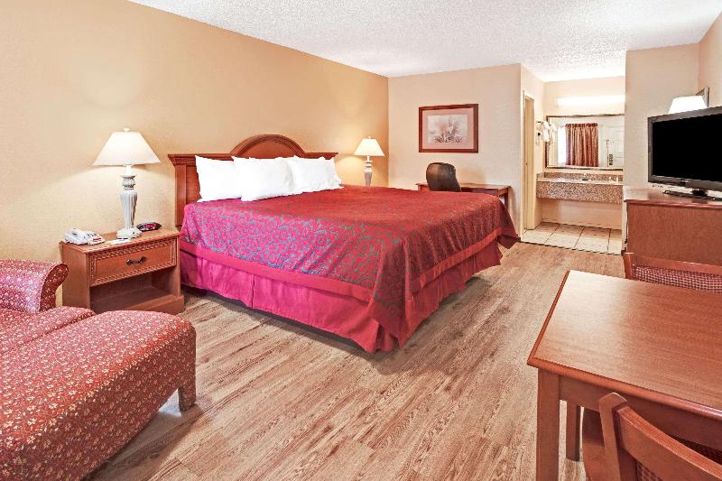 Days Inn by Wyndham Boerne - photo 8