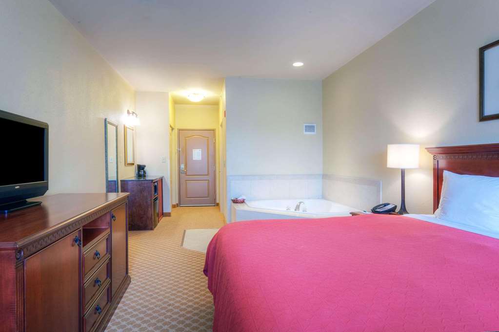 Country Inn & Suites by Radisson Emporia VA - photo 12