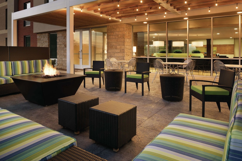 Home2 Suites Iowa City Coralville - photo 27