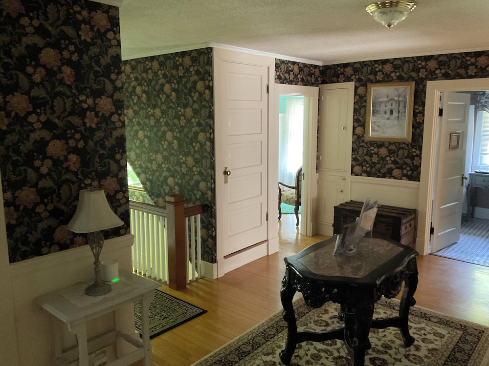 Taylor Edes Inn - photo 17