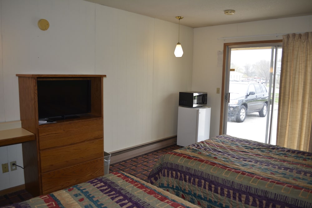 Edgetowner Motel - photo 12